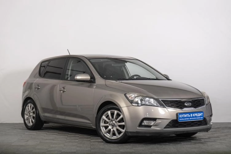 KIA cee'd 1 из 6