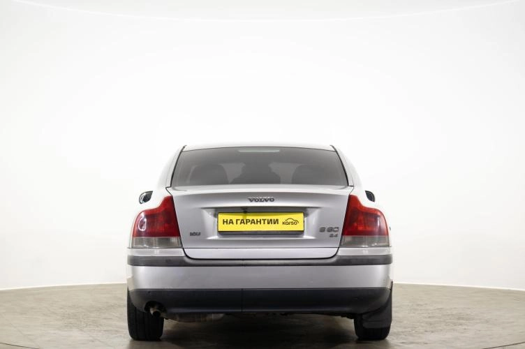 Volvo S60 5 из 6