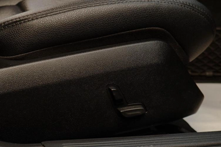 Mercedes-Benz E-класс 21 из 24