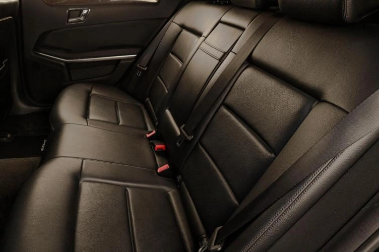 Mercedes-Benz E-класс 23 из 24