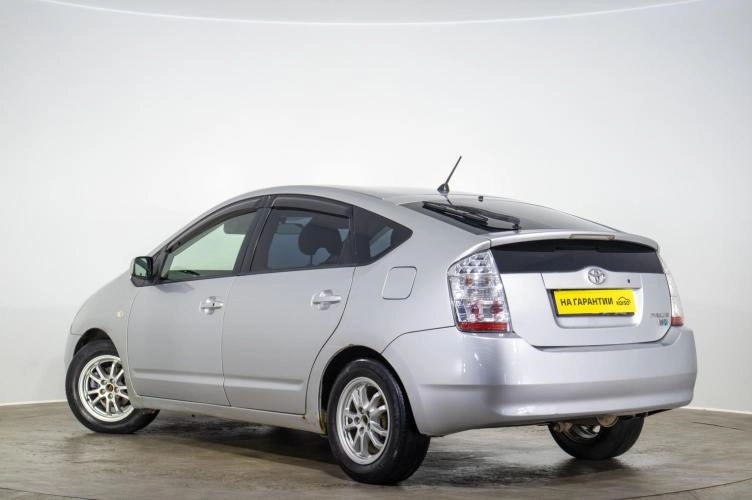 Toyota Prius 6 из 6