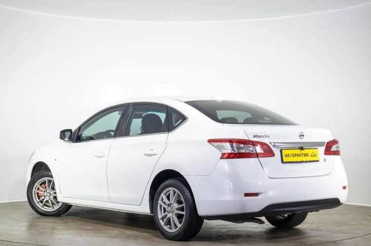 Nissan Sentra 6 из 6