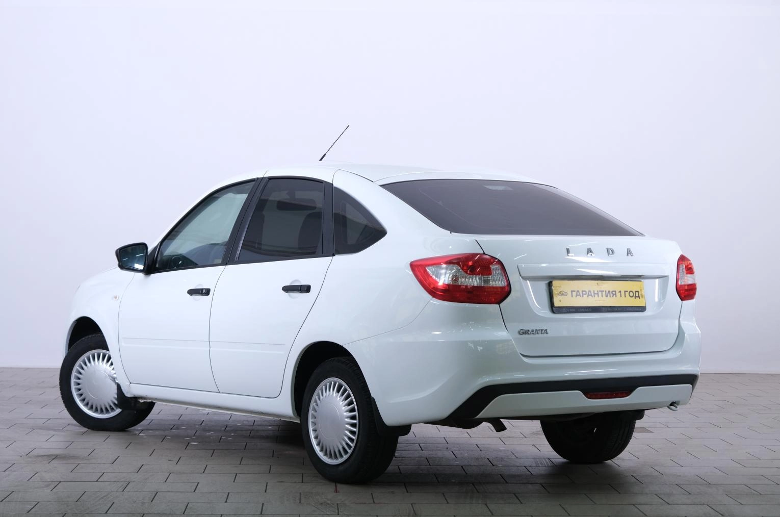 ВАЗ (LADA) Granta 4 из 19