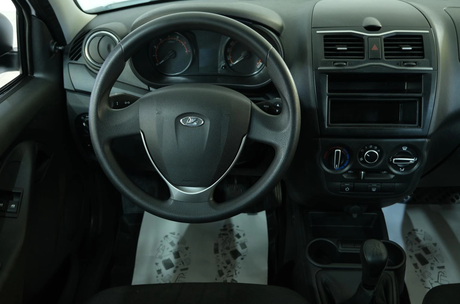 ВАЗ (LADA) Granta 10 из 19