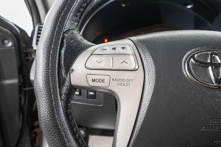 Toyota Camry 15 из 27