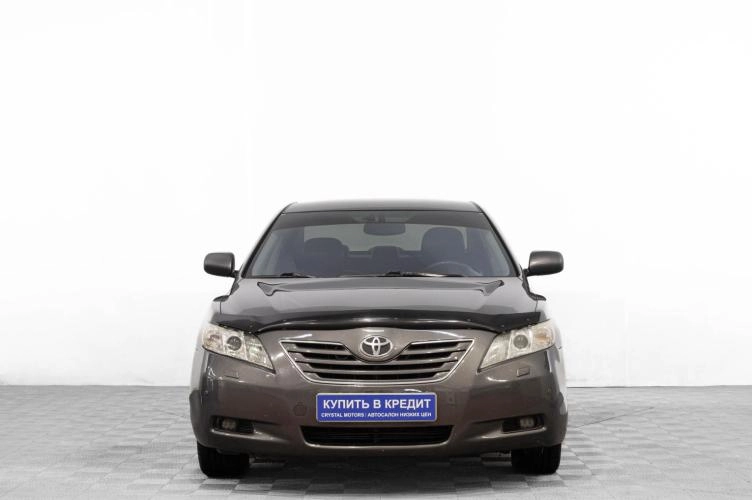 Toyota Camry 2 из 27