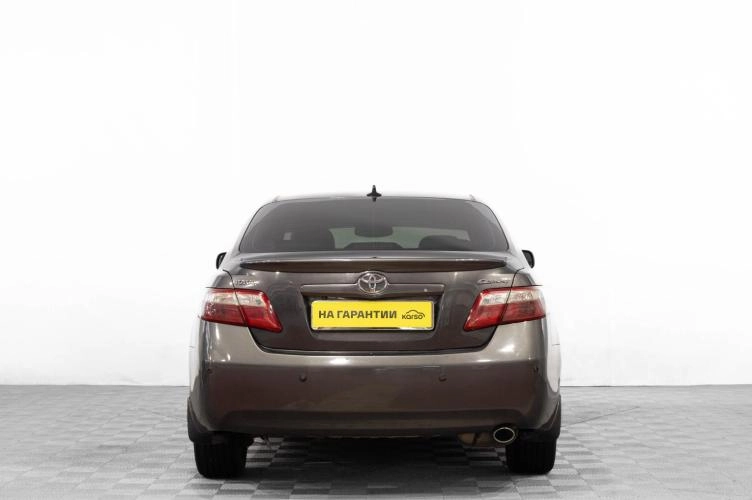 Toyota Camry 5 из 27