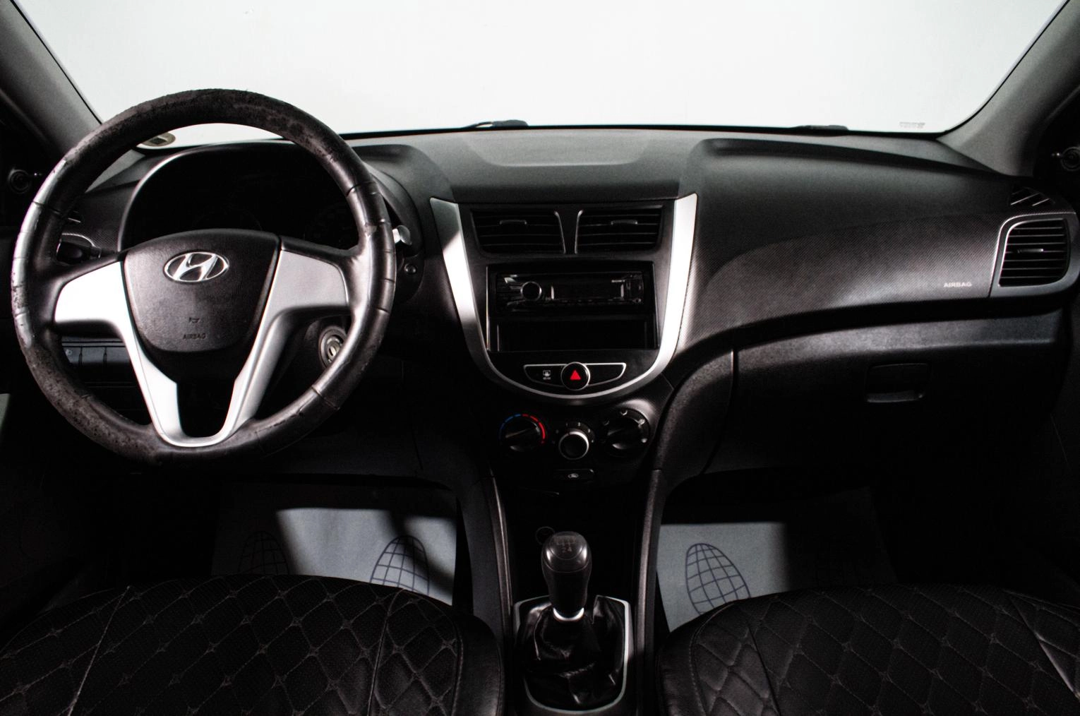 Hyundai Solaris 11 из 16