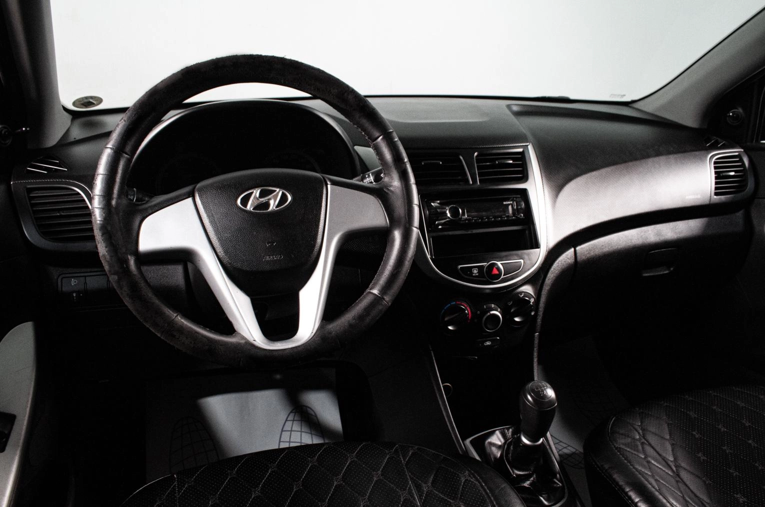 Hyundai Solaris 10 из 16