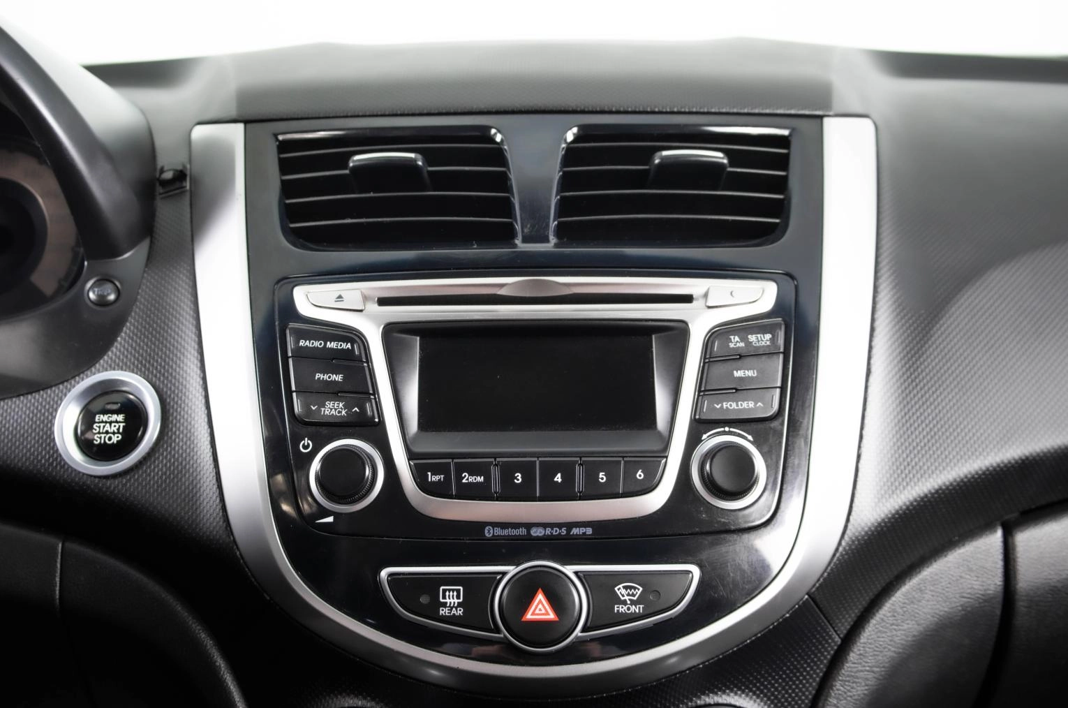 Hyundai Solaris 18 из 23