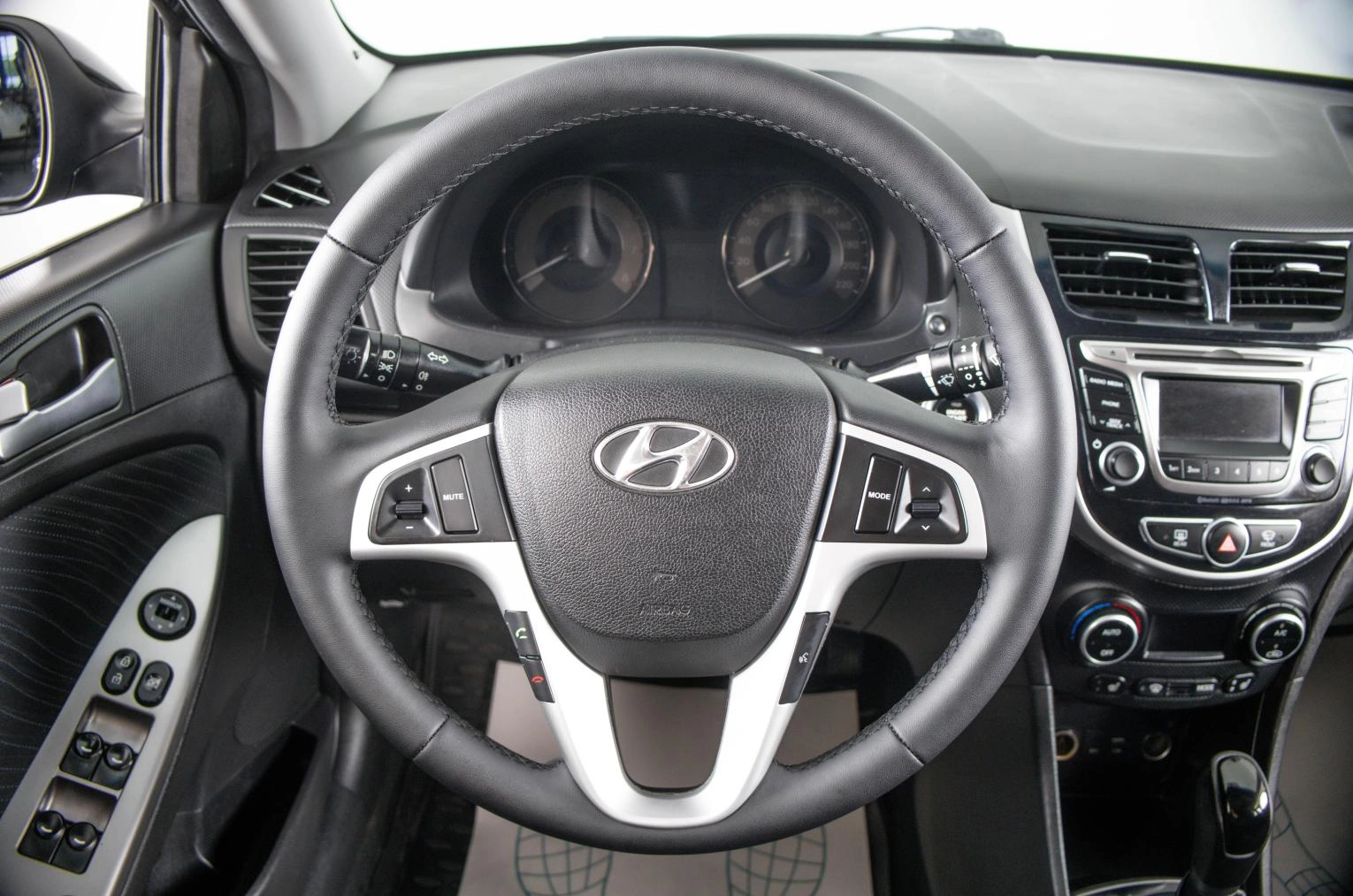 Hyundai Solaris 15 из 23