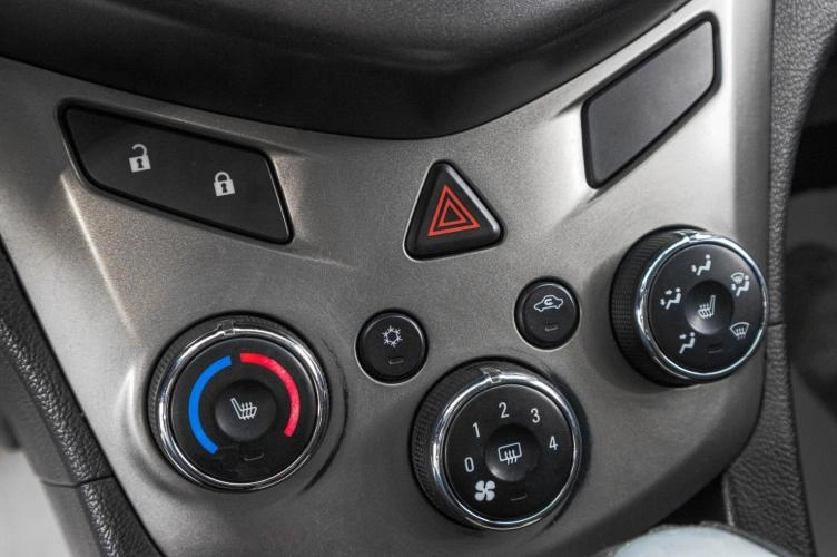Chevrolet Aveo 18 из 24