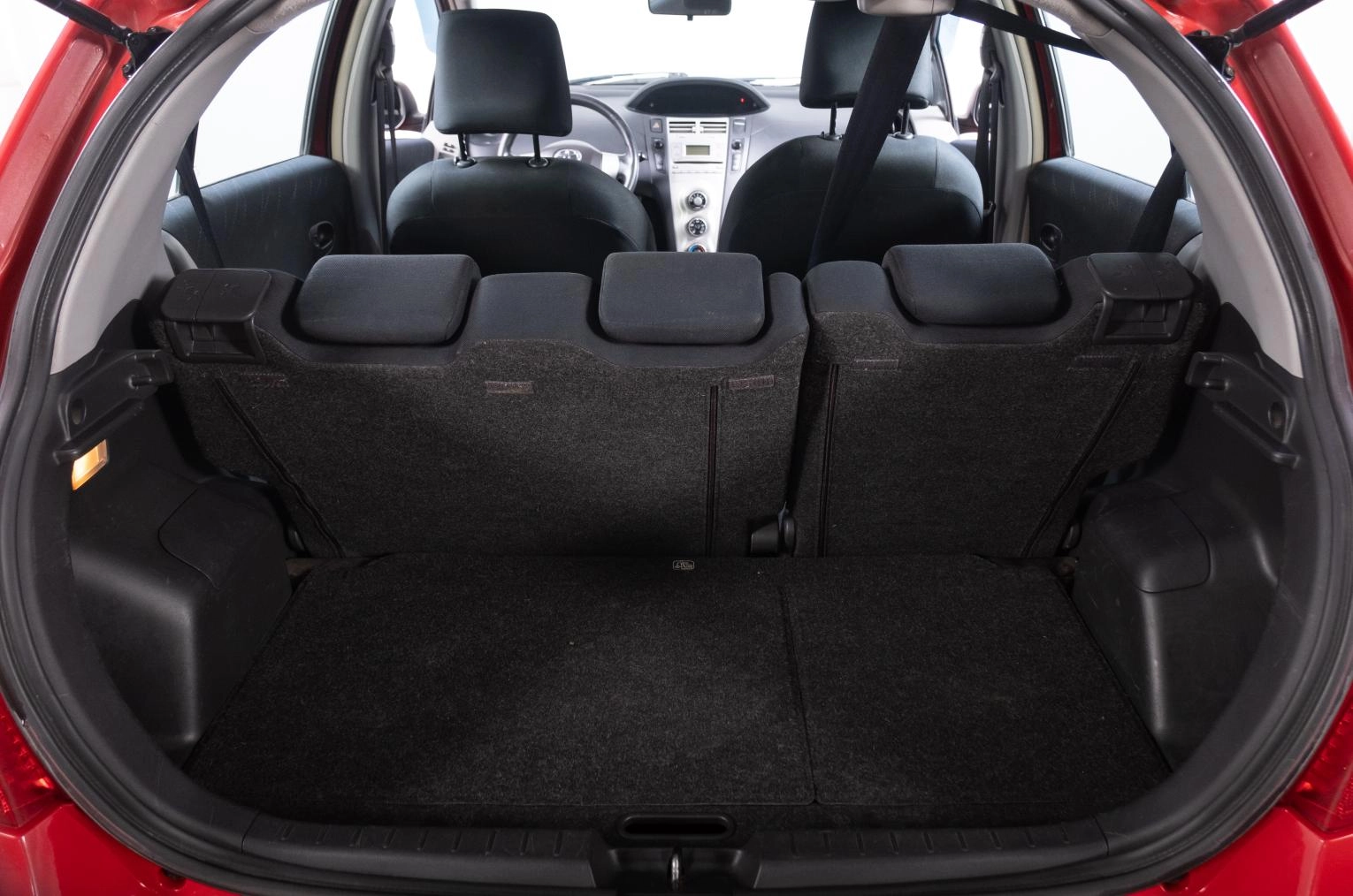 Toyota Yaris 22 из 22