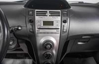 Toyota Yaris 15 из 22