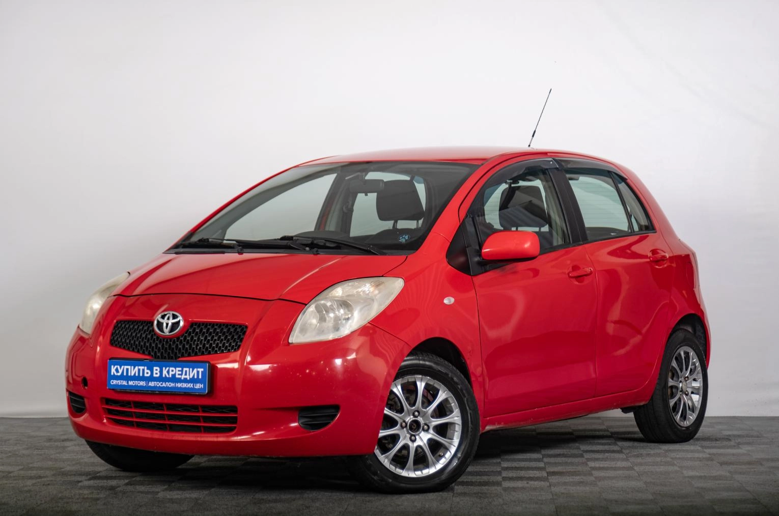 Toyota Yaris 2 из 22