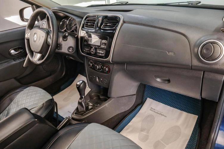 Renault Logan 16 из 18
