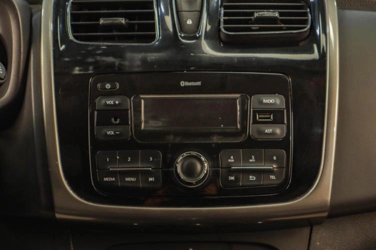 Renault Logan 12 из 18