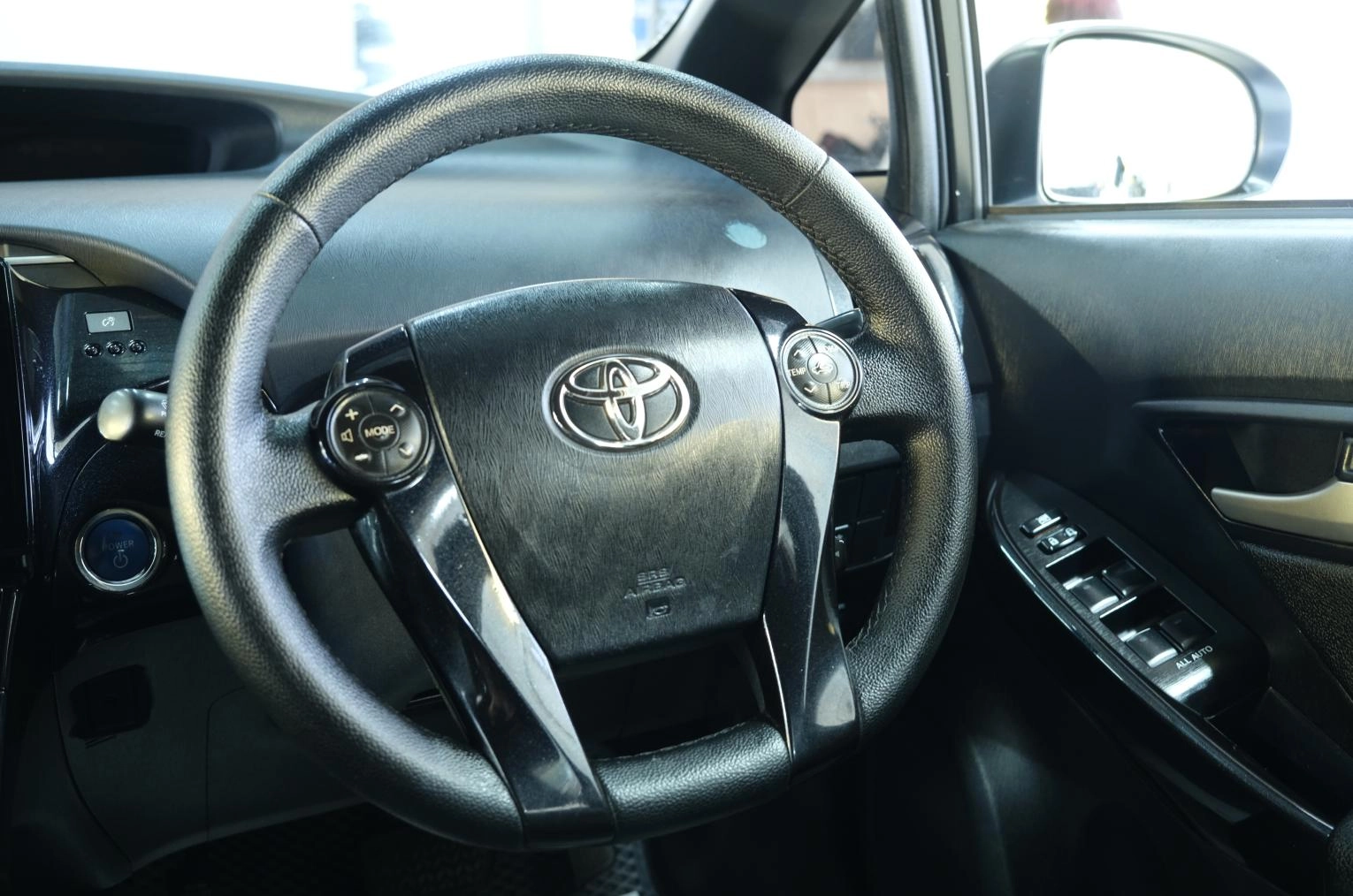 Toyota Prius 12 из 21