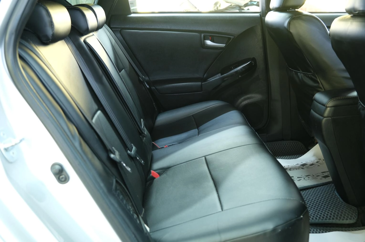 Toyota Prius 19 из 21