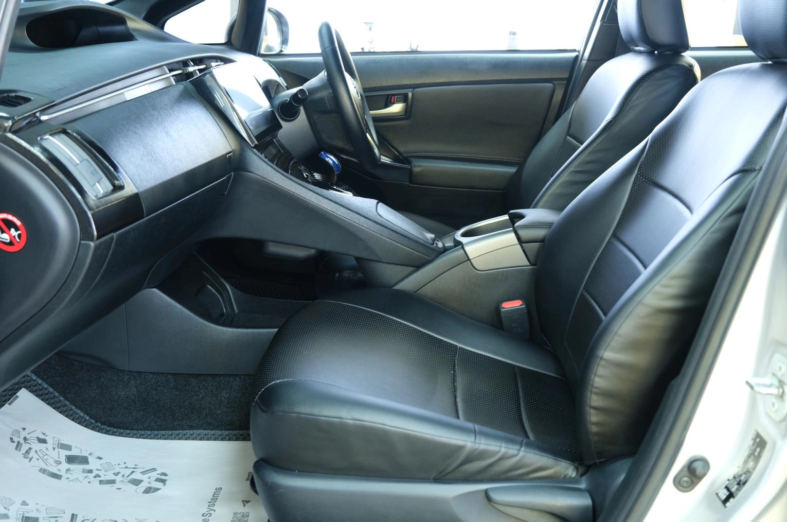 Toyota Prius 18 из 21