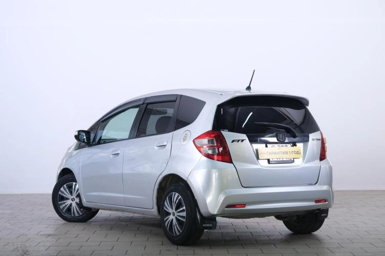 Honda Fit 4 из 6