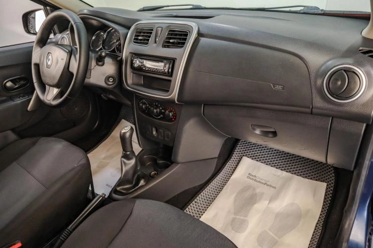 Renault Logan 16 из 18