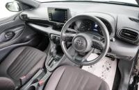 Toyota Yaris 8 из 22