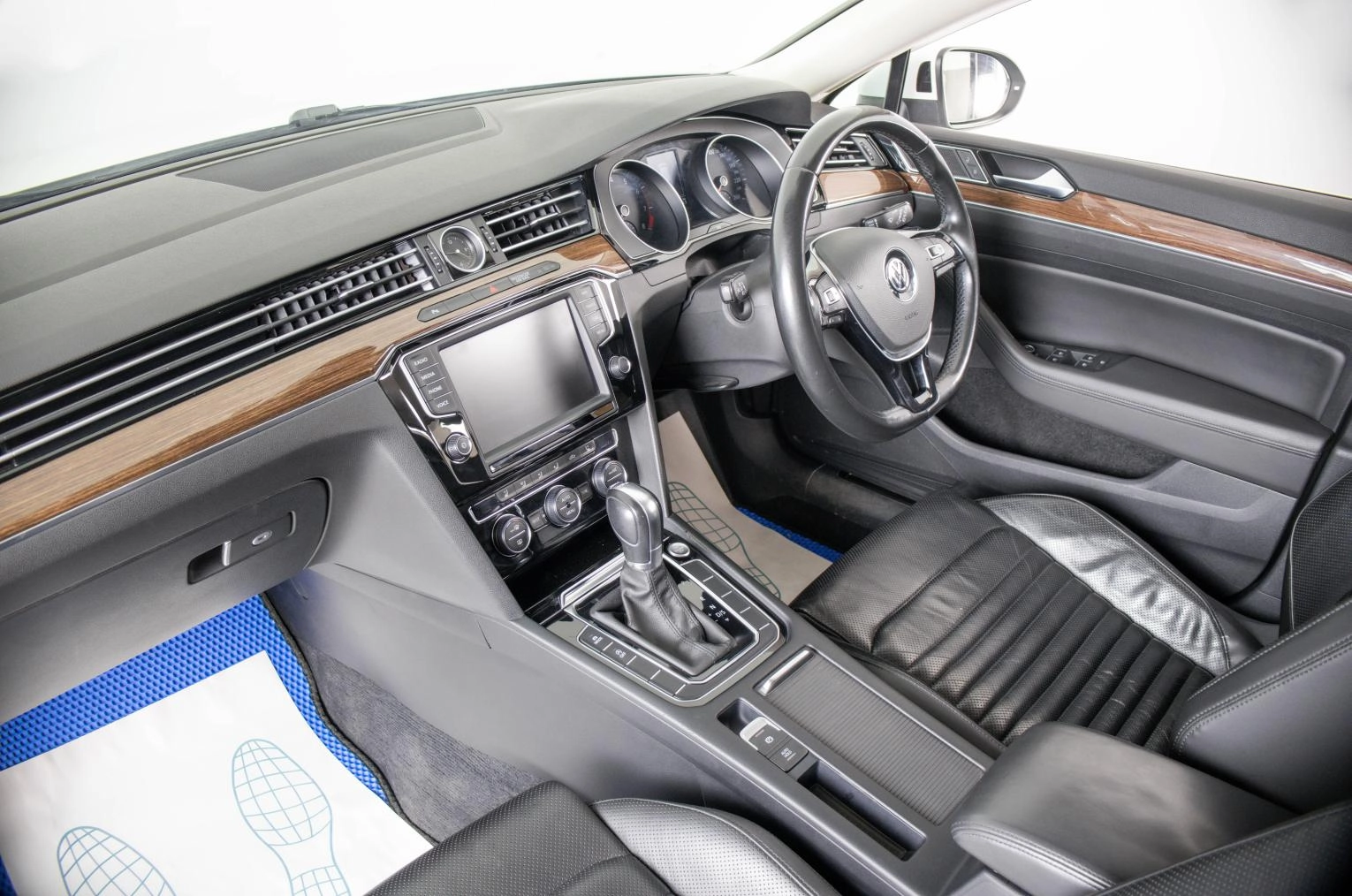 Volkswagen Passat 11 из 25