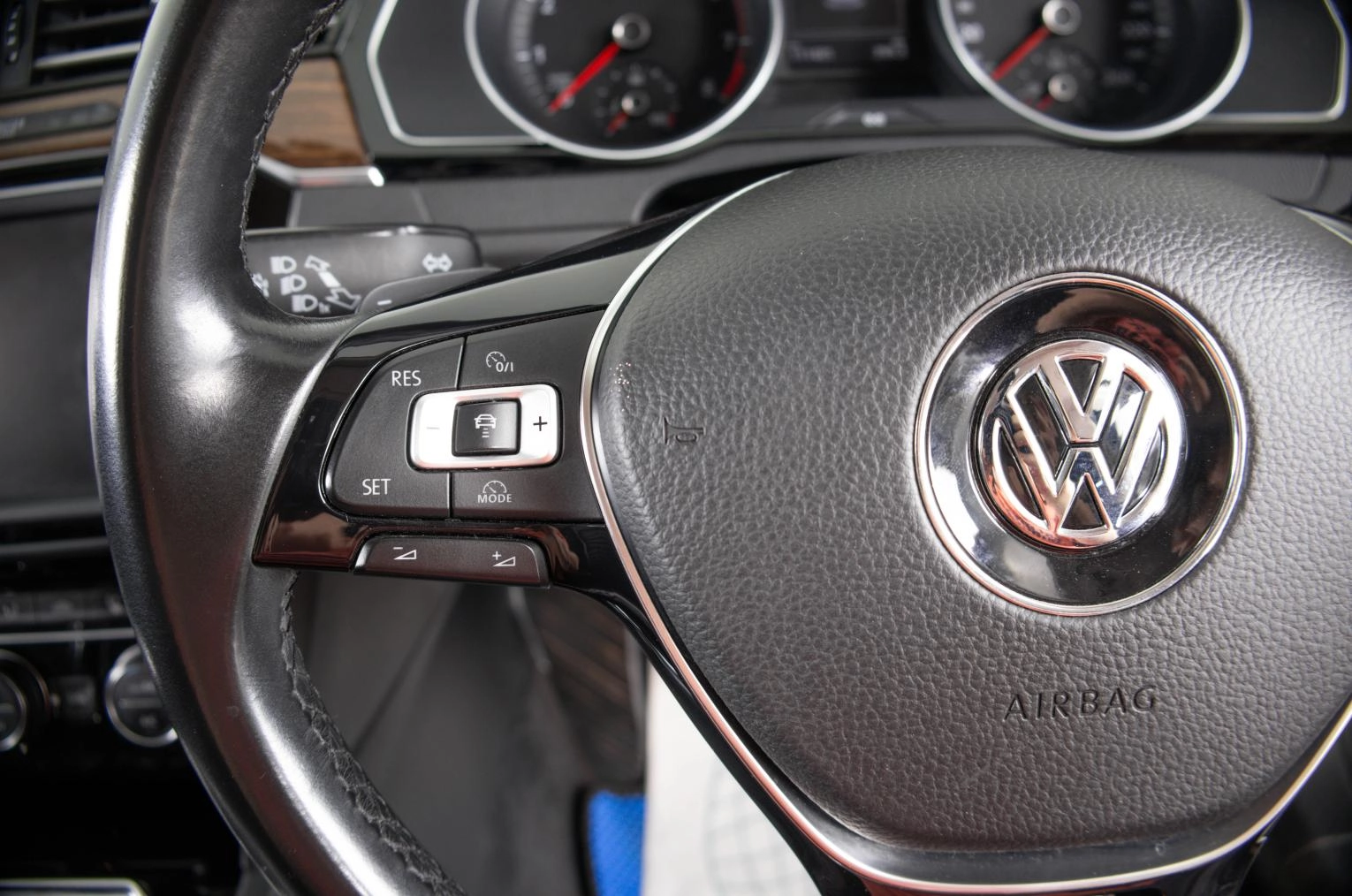 Volkswagen Passat 16 из 25