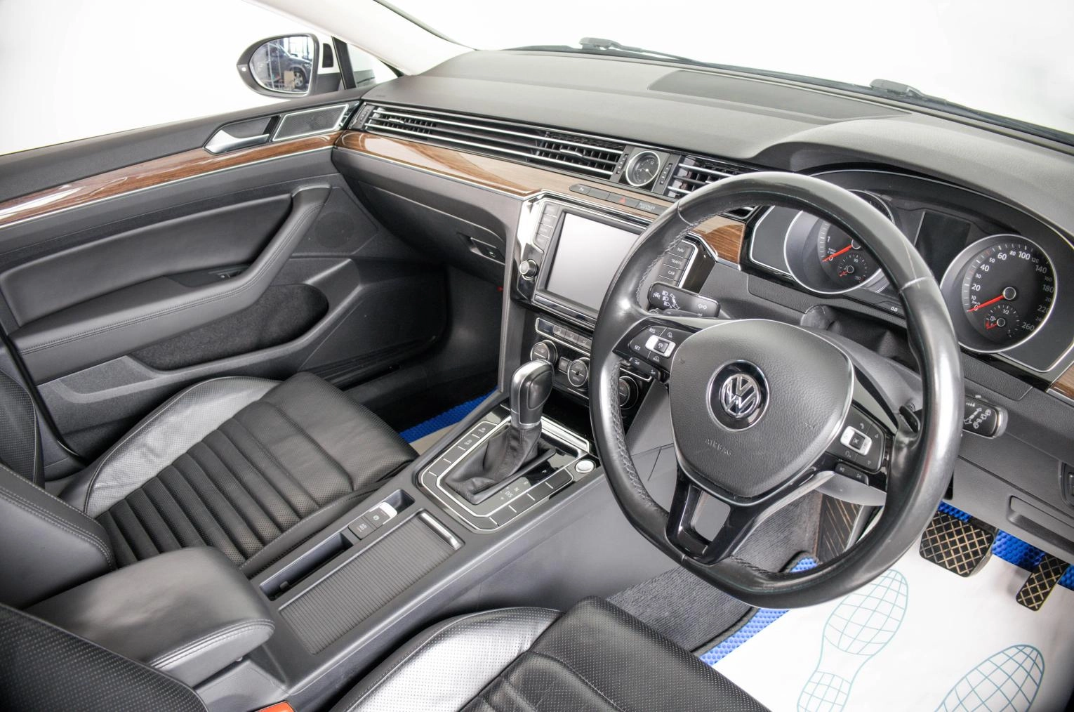 Volkswagen Passat 8 из 25