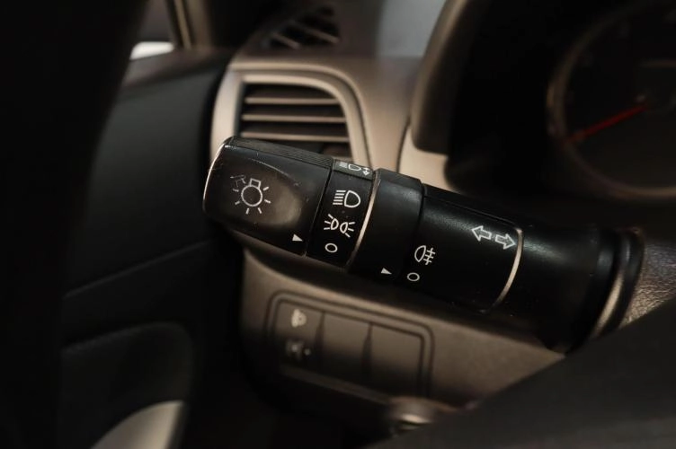 Hyundai Solaris 11 из 19