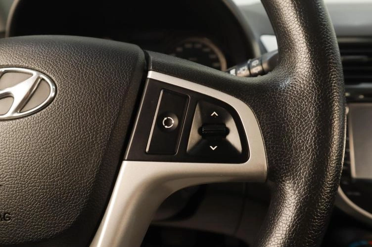 Hyundai Solaris 13 из 19