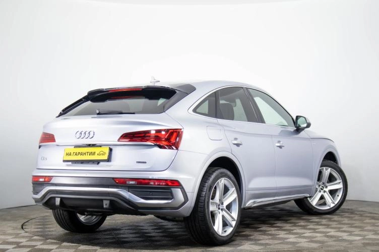 Audi Q5 Sportback 4 из 6
