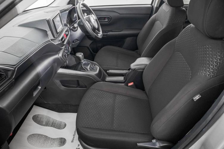 Daihatsu Rocky 21 из 24