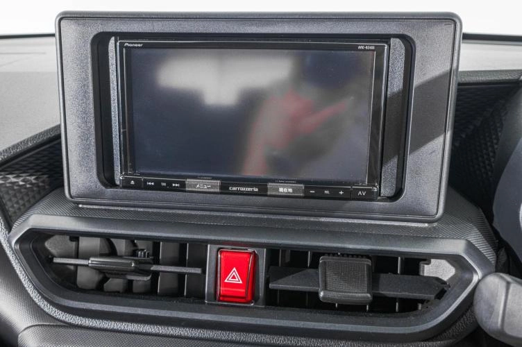 Daihatsu Rocky 17 из 24