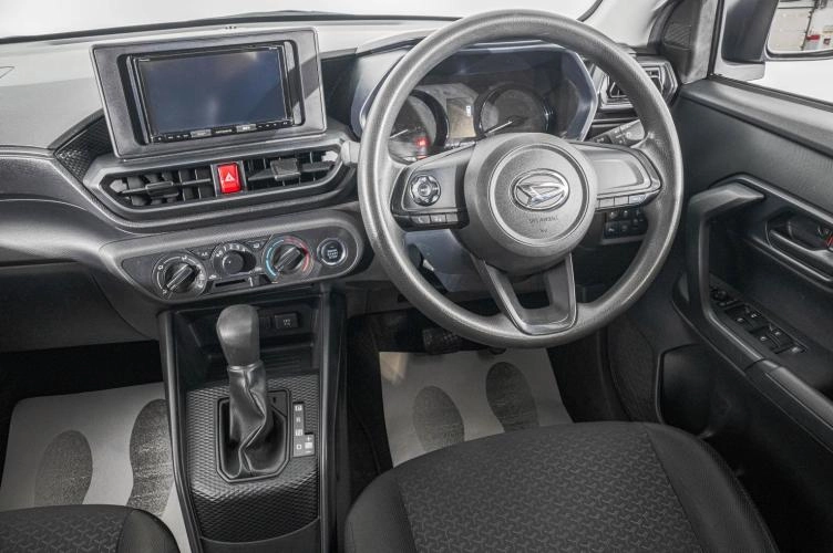 Daihatsu Rocky 15 из 24