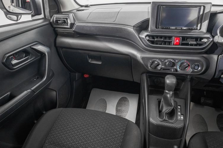 Daihatsu Rocky 20 из 24