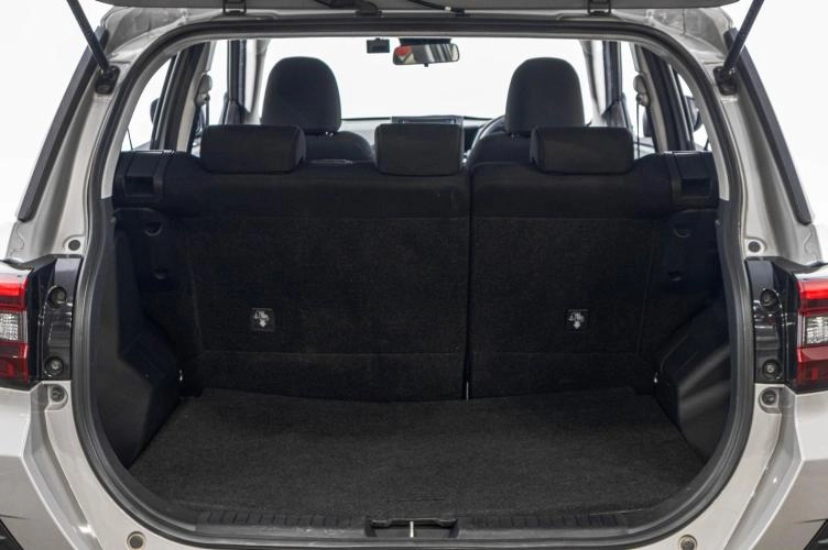 Daihatsu Rocky 24 из 24