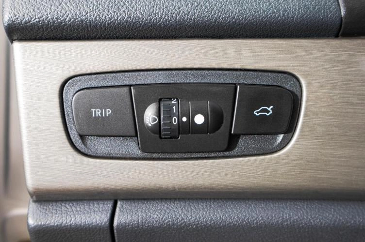 Geely Emgrand X7 13 из 25