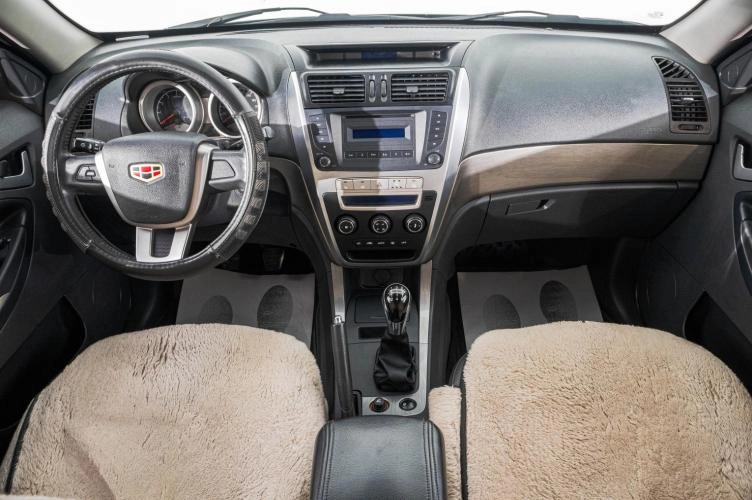 Geely Emgrand X7 9 из 25