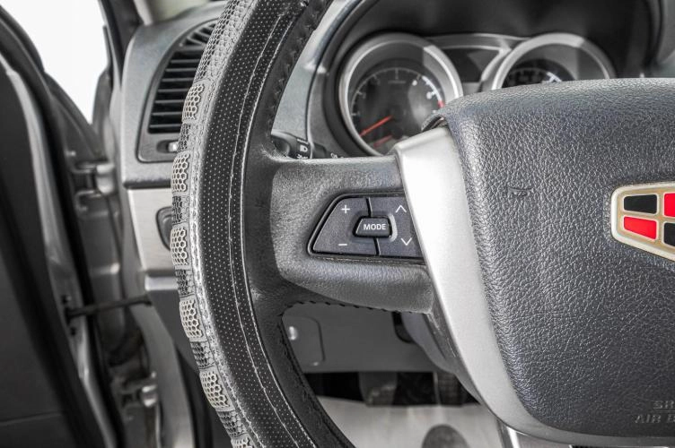 Geely Emgrand X7 15 из 25