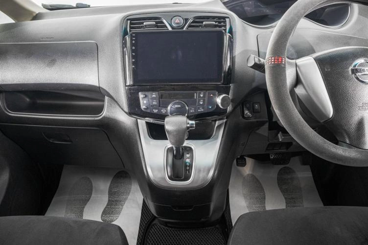 Nissan Serena 16 из 23
