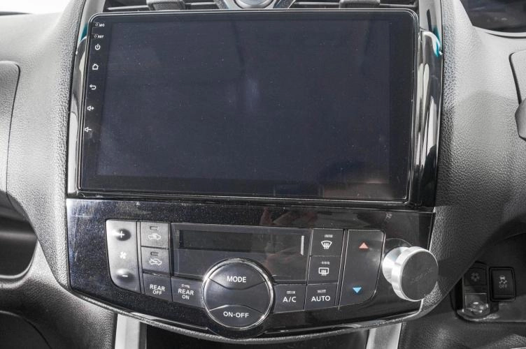 Nissan Serena 17 из 23