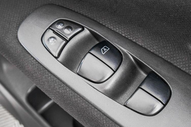 Nissan Serena 11 из 23
