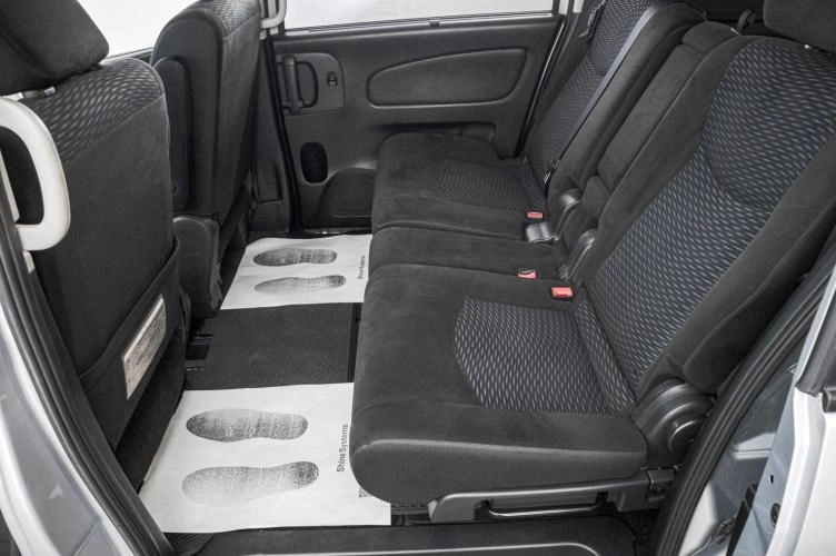 Nissan Serena 21 из 23