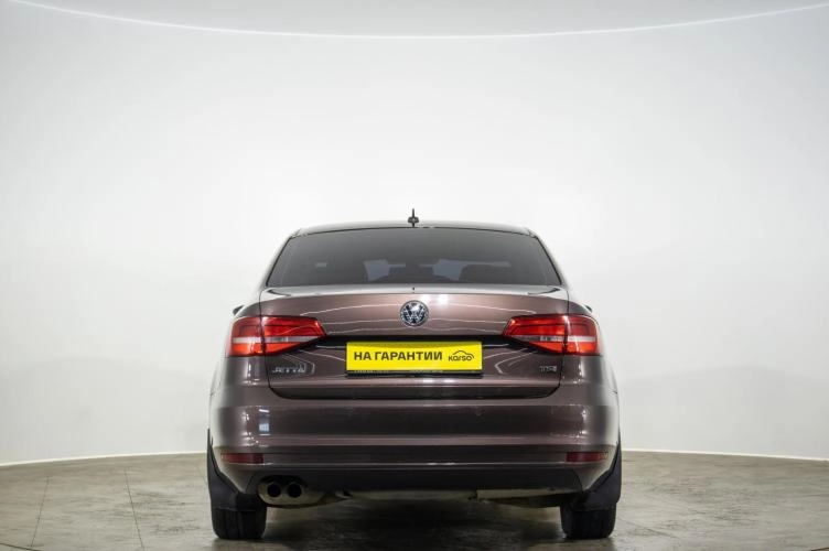 Volkswagen Jetta 5 из 6