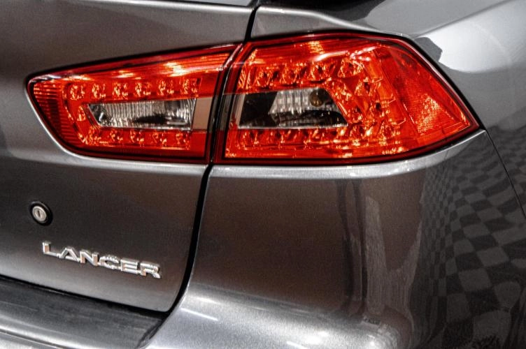 Mitsubishi Lancer 8 из 24
