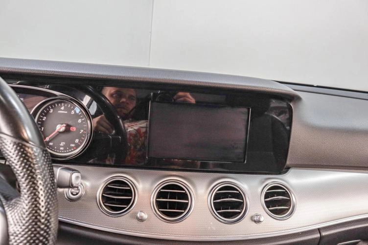Mercedes-Benz E-класс 13 из 17