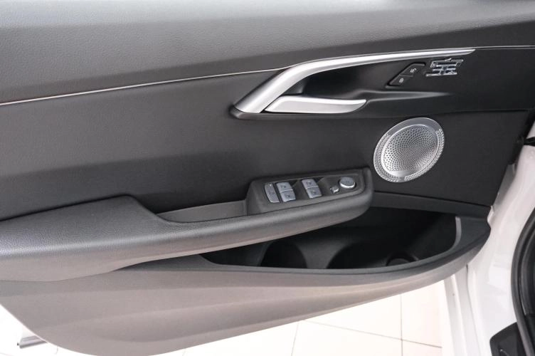 BMW 1 серия 20 из 22