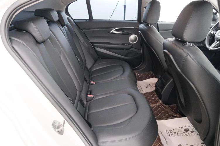 BMW 1 серия 22 из 22